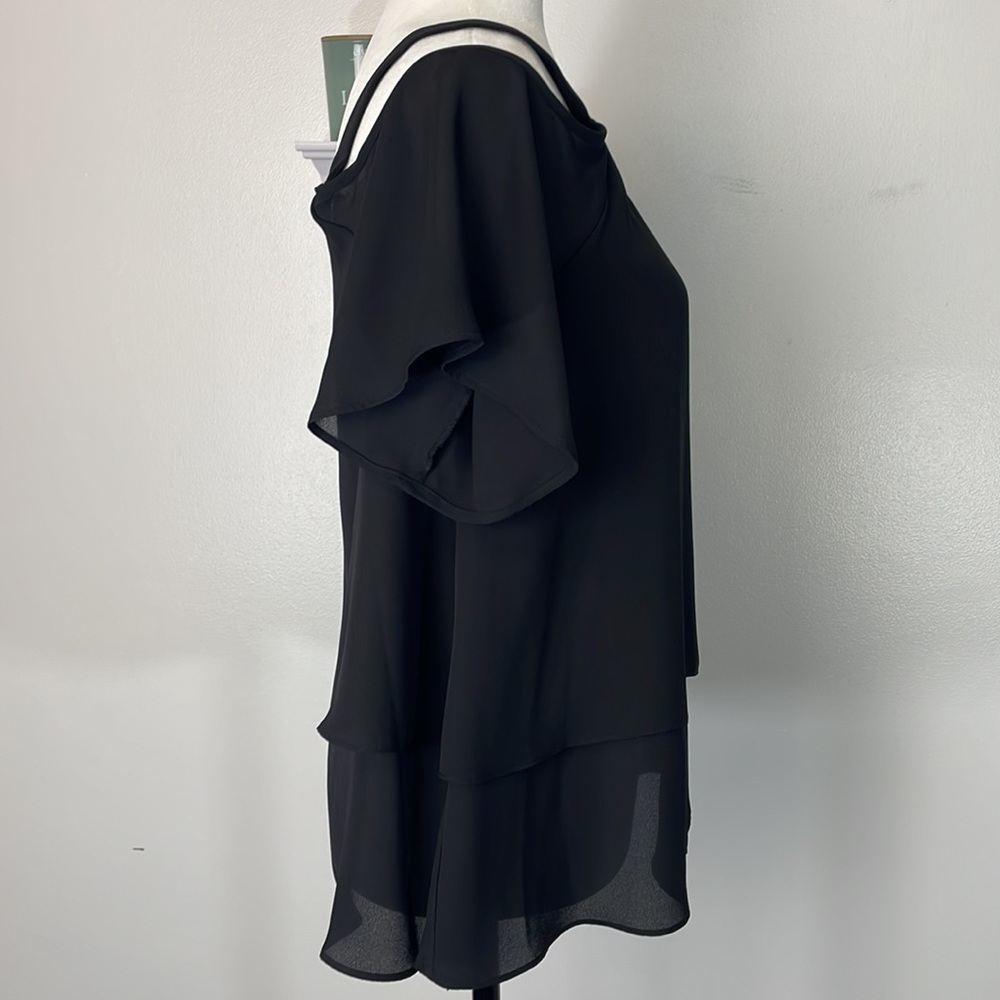 DR2 Black Cold Shoulder Ruffled Open Shoulder Top Size Small - Picture 4 of 13